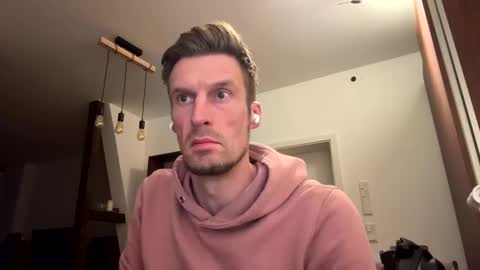 Snapshot of basst23 chatting on February 17, 2025, 10:25 pm basst23 online show from February 17, 2025, 10:25 pm