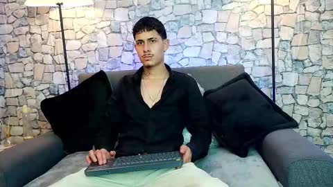 Bastian online show from November 16, 2025, 3:56 am