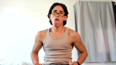 Snapshot of bastianmaalouf chatting on January 17, 2026, 8:23 pm Bastian Maalouf online show from January 17, 2026, 8:23 pm