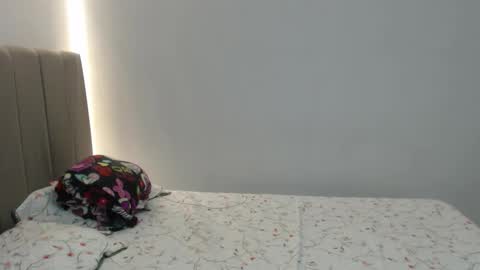 Aron online show from November 8, 2025, 3:39 am