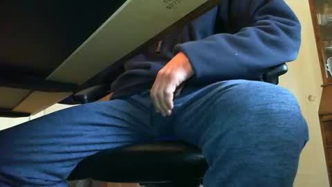 Snapshot of batebro13 chatting on April 20, 2026, 2:20 pm BateBro13 online show from April 20, 2026, 2:20 pm