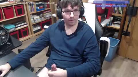 Snapshot of baterricky chatting on November 2, 2025, 1:57 pm Ricky online show from November 2, 2025, 1:57 pm