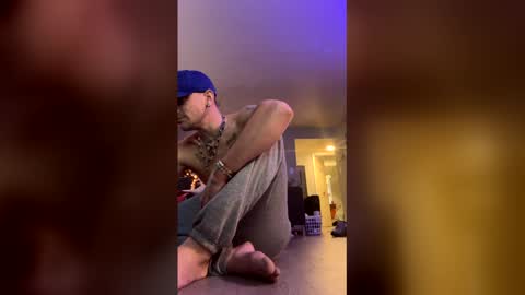 battlewolfxx online show from December 18, 2025, 4:13 pm