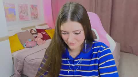 Snapshot of batty_sweetie chatting on July 7, 2026, 8:18 am Jessica online show from July 7, 2026, 8:18 am