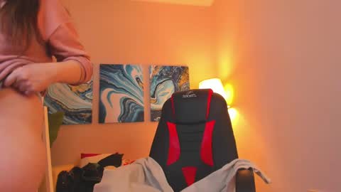 battymoll online show from March 5, 2025, 3:40 pm