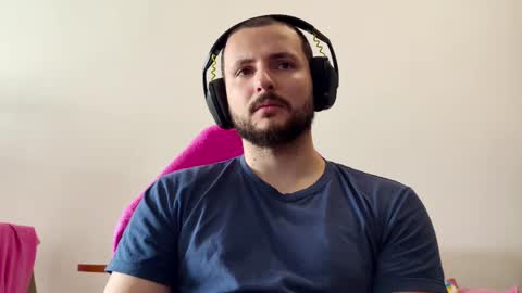 Snapshot of baxxline chatting on November 23, 2025, 3:12 pm Baxxline online show from November 23, 2025, 3:12 pm