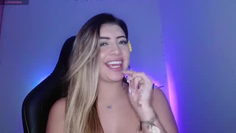 Snapshot of bay_babe chatting on February 1, 2025, 8:08 am bay_babe online show from February 1, 2025, 8:08 am