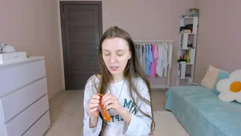 Snapshot of bb_lourels_ chatting on April 19, 2026, 2:27 pm Lourel I will be here on and online show from April 19, 2026, 2:27 pm
