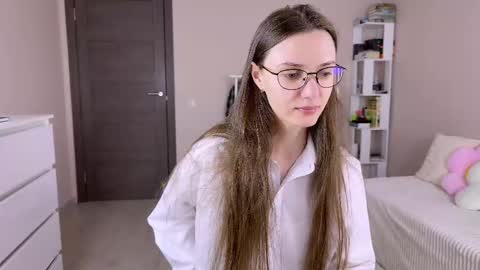 Snapshot of bb_lourels_ chatting on May 24, 2026, 5:51 pm Lourel I will be here on and online show from May 24, 2026, 5:51 pm