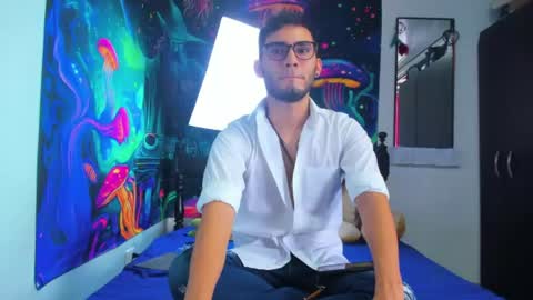alex independent model   ig bbalexmoon online show from June 21, 2026, 3:58 pm