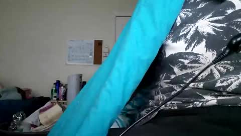 rocker n queen online show from February 23, 2025, 2:14 pm