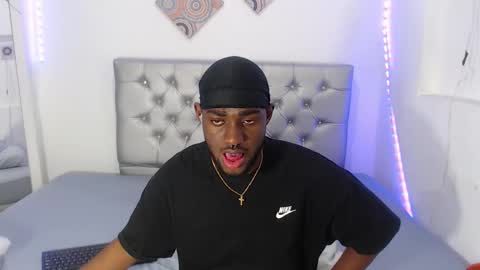 Andrew  online show from November 13, 2025, 7:02 pm