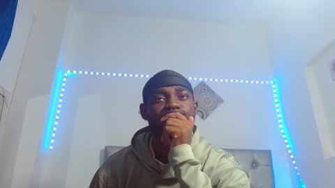 Andrew  online show from November 28, 2025, 6:32 pm