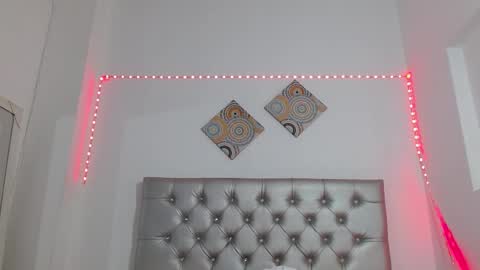 Andrew  online show from December 4, 2025, 7:11 pm