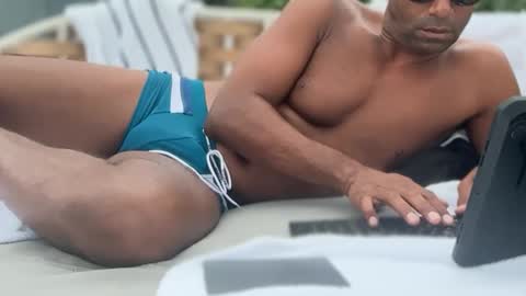 305BBC online show from November 4, 2025, 4:50 pm