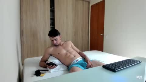 Snapshot of bbenboxer chatting on November 19, 2025, 7:25 pm bbenboxer online show from November 19, 2025, 7:25 pm