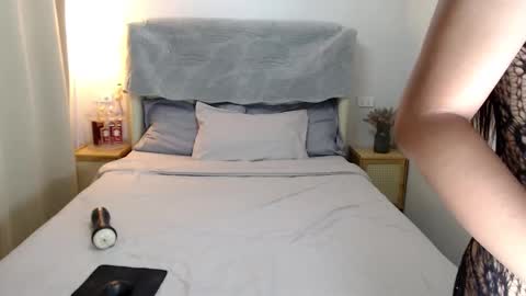 sweetsy online show from November 5, 2025, 10:37 am