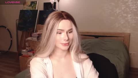 Snapshot of bbj_one chatting on October 19, 2025, 1:45 pm bbj_one online show from October 19, 2025, 1:45 pm