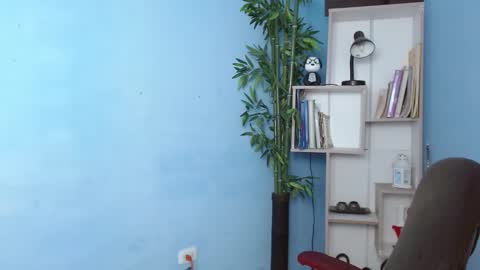 Charlote online show from February 21, 2025, 6:04 pm