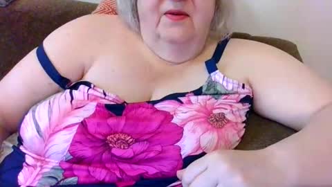 bbwflirty online show from April 5, 2026, 5:32 pm