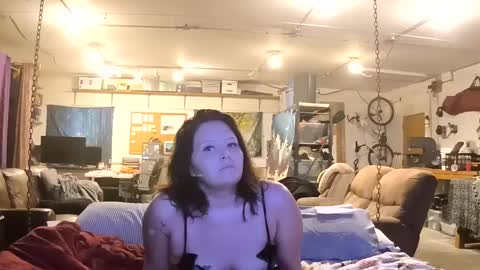 Snapshot of bdeunltd chatting on September 22, 2025, 5:15 pm bdeunltd online show from September 22, 2025, 5:15 pm