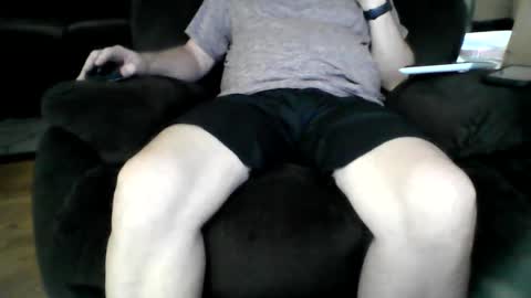 Snapshot of beachguy38 chatting on August 8, 2026, 12:07 pm beachguy38 online show from August 8, 2026, 12:07 pm