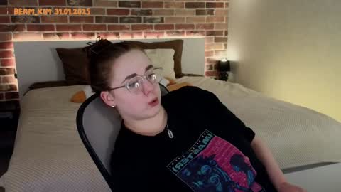 kim3 INDEPENDENT MODEL online show from January 31, 2025, 7:29 pm