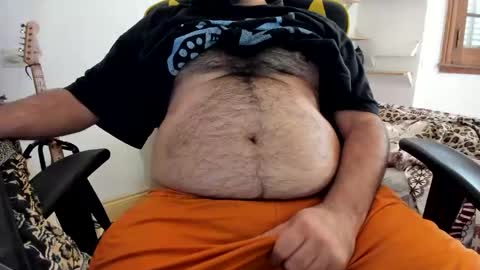 DOM bear online show from April 10, 2026, 7:18 pm