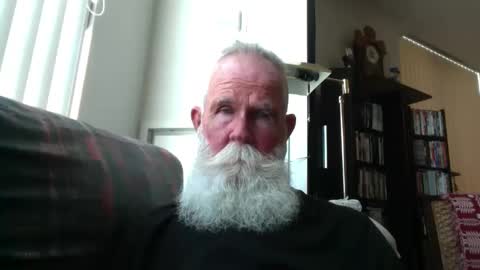 Snapshot of beardbushy chatting on September 11, 2025, 4:29 pm beardbushy online show from September 11, 2025, 4:29 pm