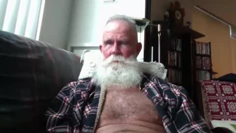 Snapshot of beardbushy chatting on November 3, 2025, 4:41 pm beardbushy online show from November 3, 2025, 4:41 pm