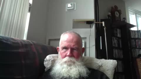 Snapshot of beardbushy chatting on December 20, 2025, 6:26 pm beardbushy online show from December 20, 2025, 6:26 pm
