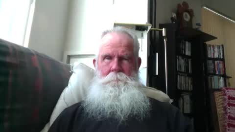 Snapshot of beardbushy chatting on March 1, 2026, 5:59 pm beardbushy online show from March 1, 2026, 5:59 pm
