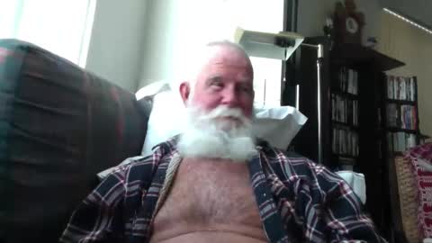 beardbushy online show from April 26, 2026, 4:37 pm