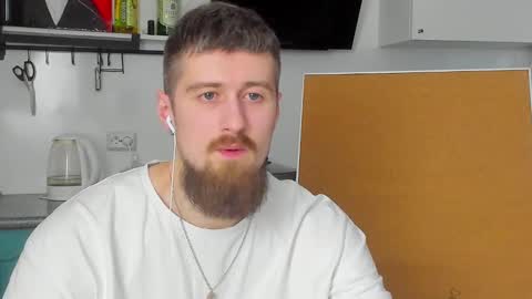 Snapshot of bearded_legend chatting on February 14, 2025, 8:26 pm Zeus online show from February 14, 2025, 8:26 pm