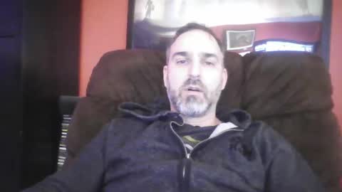 Snapshot of beardedambition chatting on February 14, 2025, 2:44 pm beardedambition online show from February 14, 2025, 2:44 pm