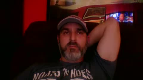 Snapshot of beardedambition chatting on September 10, 2025, 9:15 pm beardedambition online show from September 10, 2025, 9:15 pm