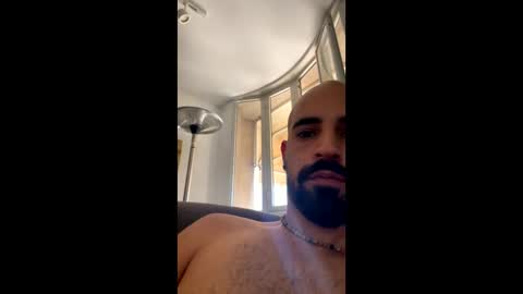Ask me online show from October 7, 2025, 10:01 am