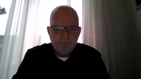 Snapshot of beardman916444 chatting on December 18, 2024, 1:34 pm Beardman online show from December 18, 2024, 1:34 pm