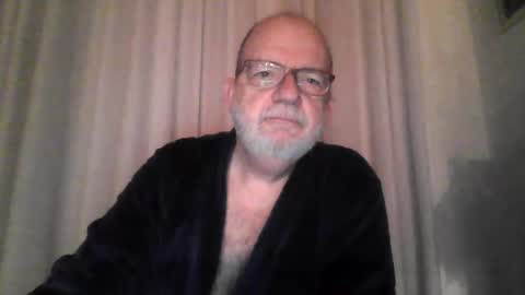 Snapshot of beardman916444 chatting on January 3, 2025, 5:39 am Beardman online show from January 3, 2025, 5:39 am