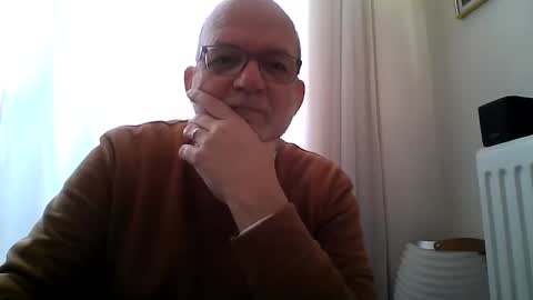 Snapshot of beardman916444 chatting on January 12, 2025, 12:44 pm Beardman online show from January 12, 2025, 12:44 pm