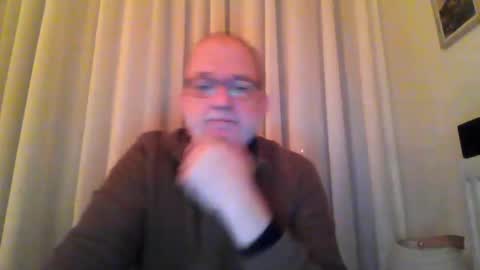 Snapshot of beardman916444 chatting on January 16, 2025, 7:10 pm Beardman online show from January 16, 2025, 7:10 pm