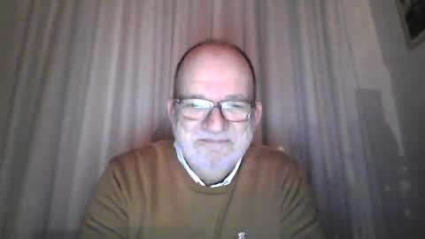 Snapshot of beardman916444 chatting on February 25, 2025, 4:14 am Beardman online show from February 25, 2025, 4:14 am