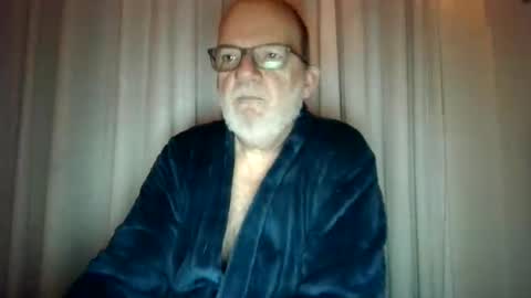 Snapshot of beardman916444 chatting on November 16, 2025, 5:46 am Beardman online show from November 16, 2025, 5:46 am