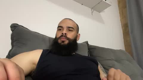 Snapshot of beardmax chatting on December 5, 2025, 5:27 am Min online show from December 5, 2025, 5:27 am