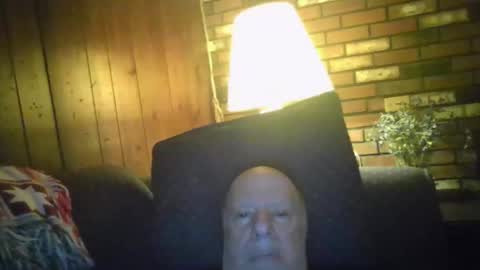 Snapshot of bearmantitsx chatting on November 14, 2025, 6:17 pm Please suck my nipples and cam with me now to a hot orgasm together on cam online show from November 14, 2025, 6:17 pm