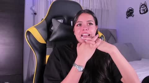 Snapshot of bearmel3 chatting on February 13, 2025, 11:04 pm MELANI online show from February 13, 2025, 11:04 pm