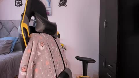 Snapshot of bearmel3 chatting on September 8, 2025, 6:51 pm MELANI online show from September 8, 2025, 6:51 pm