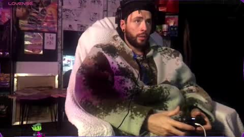 Snapshot of beastbxy chatting on December 16, 2024, 6:32 am beast bxy online show from December 16, 2024, 6:32 am