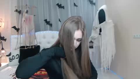 beataangel online show from November 5, 2025, 8:47 am