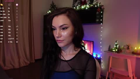 Snapshot of beatricefawne chatting on December 29, 2024, 10:14 pm Bzzz Bea online show from December 29, 2024, 10:14 pm